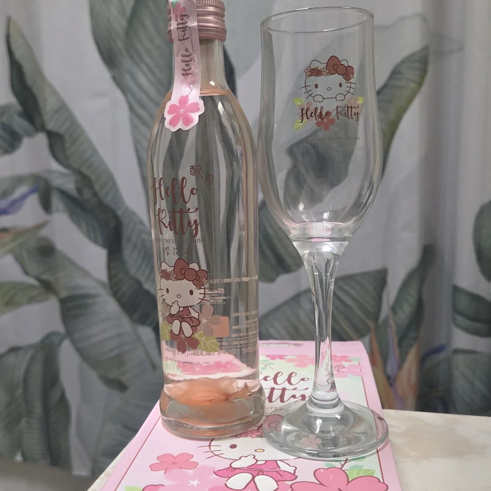 Hello Kitty Pink Party Set - Wine And Wine Glass Set 320ml; 7.5% Alcohol Content